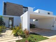 CASA EN VENTA EN MÉRIDA YUCATÁN EN PRIVADA CON AMENIDADES