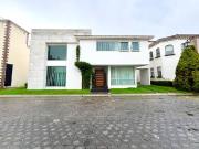 CASA EN VENTA EN METEPEC
