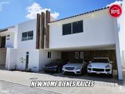 CASA EN VENTA EN METEPEC CERCA DEL INSTITUTO INDIGO