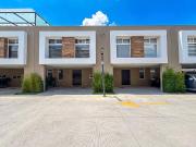 CASA EN VENTA EN METEPEC CON JARD?N Y ROOF GARDEN, SAN...