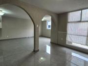 CASA EN VENTA EN METEPEC DE TRES RECAMARAS BIEN UBICADA...