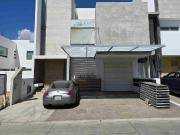 CASA EN VENTA EN MILENIO III