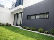 Casa en venta en Milenio III, 4 Recámaras, Jardín, Calle...