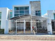 CASA EN VENTA EN MILENIO III QUERETARO. Luci