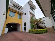 BAJA PRECIO! Milenio 4 recámaras y DOS OFICINAS + Roof...