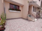 CASA EN VENTA EN MIRAFLORES, AMPLIA DE CUATRO DORMITORIOS