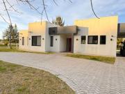 Casa en venta en Miralagos