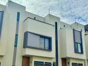 Casa en venta en Miralta Residencial en la barranca de...