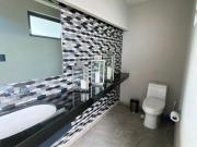 Casa en venta en misión cañada, se puede vender con o...