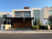 Casa en venta en Misión San Jerónimo, Fray Junípero...