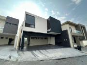 CASA EN VENTA EN MITICA RESIDENCIAL CARRETERA NACIONAL