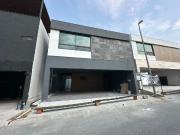 CASA EN VENTA EN MITICA RESIDENCIAL CARRETERA NACIONAL...