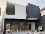 CASA EN VENTA EN MITICA ZONA CARRETERA NACIONAL EN...