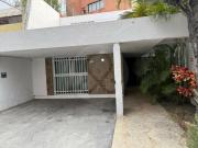 Casa en venta en Moderna