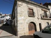 Casa en venta en Mombeltrán. Casas.