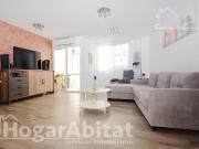 Casa en venta en Moncada. MAGNÍFICA VIVIENDA! REFORMADA...