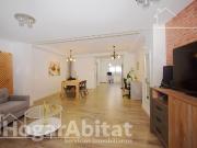 Casa en venta en Moncada. MAGNÍFICA VIVIENDA! REFORMADA...