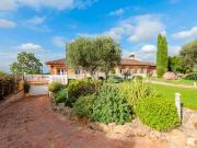 Casa en venta en Monserrat. CHALET LUJO MONTSERRAT. Casas.