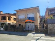 Casa en venta en Mont ras Costa Brava. Casa con jardín y...