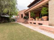 Casa en venta en Montequinto, Condequinto. Lujo y...