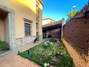 Casa en venta en Montequinto, Olivar de Quintos. Chalet...
