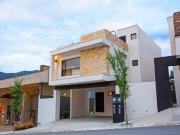 Casa en Venta en Monterrey, Carretera Nacional
