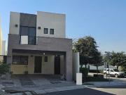 CASA EN VENTA EN MONTICELLO