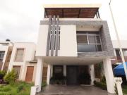 CASA EN VENTA EN MORELIA, PUERTA NOGAL, ZONA CAMPESTRE...