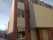 Casa En Venta En Mosquera En El Poblado V310283