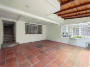 casa en venta en niza. Cod V30390