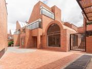 casa en venta en niza norte. Cod V3805