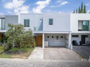 CASA EN VENTA EN NOVATERRA