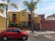 CASA EN VENTA EN NUEVA CHAPULTEPEC MORELIA MICHOACAN DE...