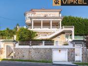 Casa en venta en Oleiros La Coruña