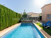 Casa en venta en Oliva, Oliva Nova. Villa junto a la...
