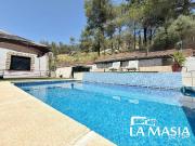 Casa en venta en Olivella. Chalet con piscina totalmente...