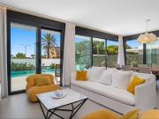 Casa en venta en Orihuela, Campoamor. Casa de Lujo con...