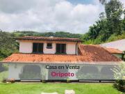 Casa en venta en Oripoto con amplios jardines