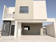 Casa en venta en Oscar Flores Tapia, Saltillo, Coahuila...