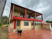 CASA EN VENTA EN PACHO CUNDINAMARCA CON DOS APARTAMENTOS...