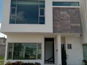 CASA EN VENTA EN PACHUCA FRACC RESIDENCIAL MONTE OLIMPO