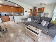 Casa en venta en Palafolls. Casa unifamiliar con piscina...