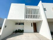 CASA EN VENTA EN PARAJE CASAS DE AUTOR, TLAJOMULCO DE ZUÑIGA