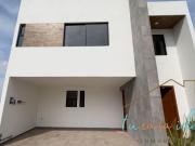 Casa En Venta En Parque Aguascalientes En Lomas De...