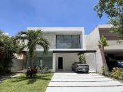 CASA EN VENTA EN PRIVADA DENTRO DE CHOLUL, NORTE DE...