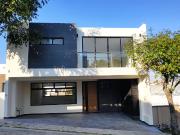 CASA EN VENTA EN PARQUE CUERNAVACA, EN LOMAS DE ANGELÓPOLIS