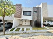 CASA EN VENTA EN PARQUE CUERNAVACA LOMAS DE ANGELÓPOLIS,...