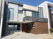 Casa en Venta en Parque Guanajuato Lomas de Angelopolis III