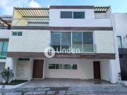 CASA EN VENTA EN PARQUE HIDALGO, ZONA CASCATTA, LOMAS DE...