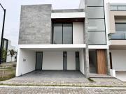 Casa en Venta en Parque México, con paneles solares y...